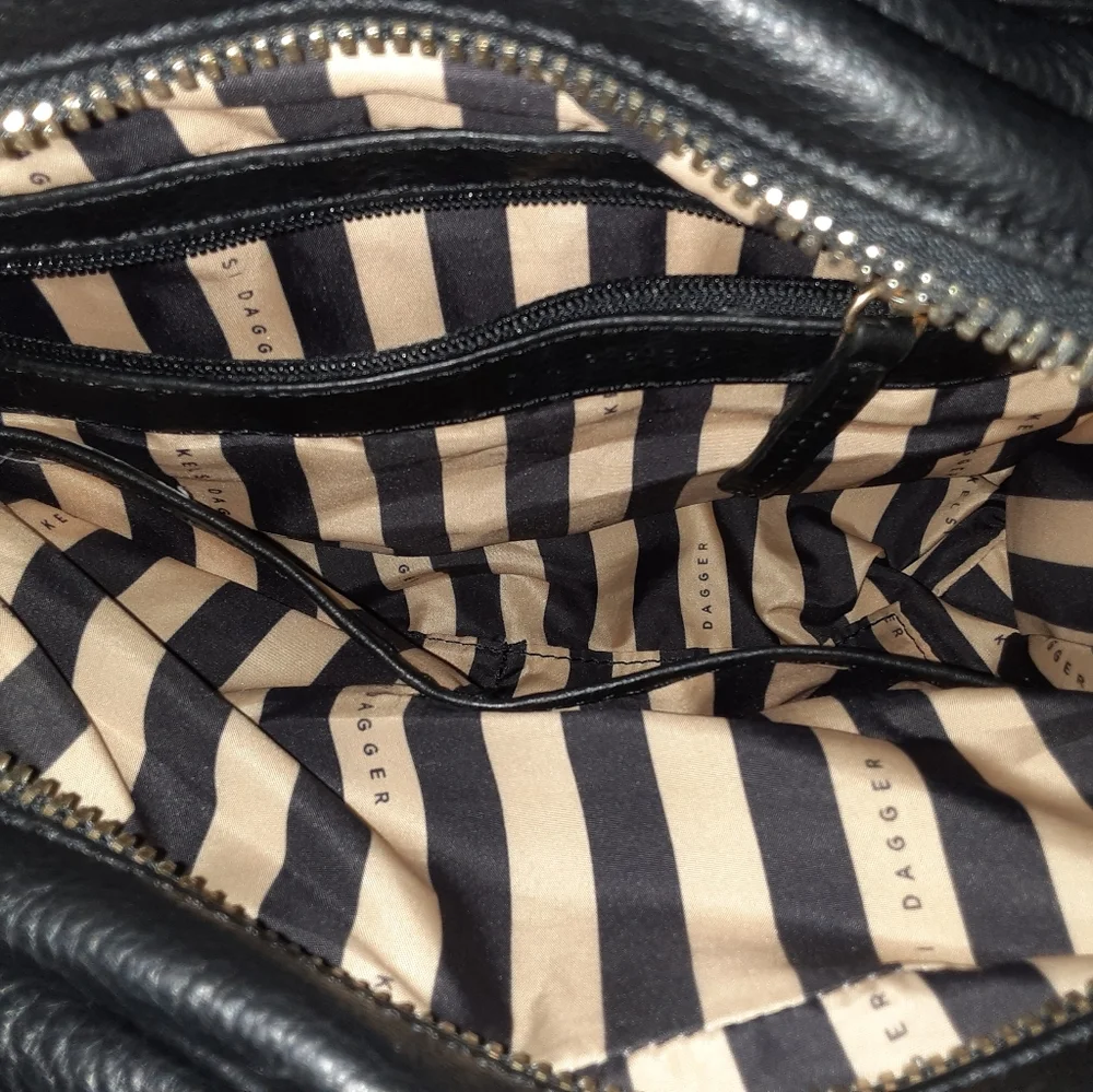 Kelsie Dragger Black Leather  Shoulder bag - Picture 10 of 15